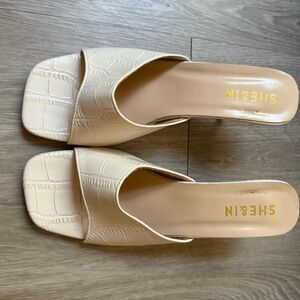 SHEIN Beige Croc-Patterned Mules